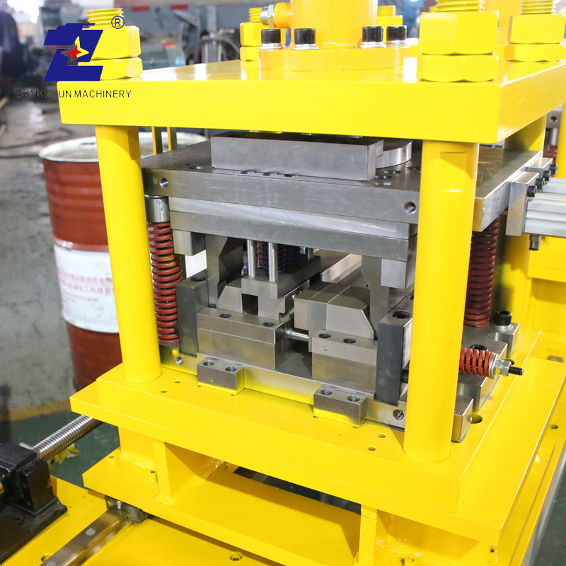 The structural characteristics of the cold forming machine for building profile has a core elbow